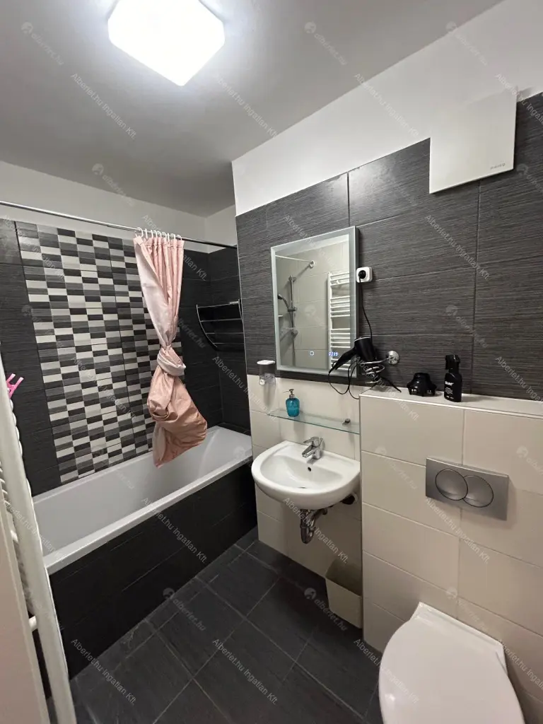 Kiadó albérlet 270000 Ft/hó áron: Budapest, IX. kerület  Tűzoltó  utca . Mérete: 43 nm, 2 szobás | Alberlet.hu - 6643451