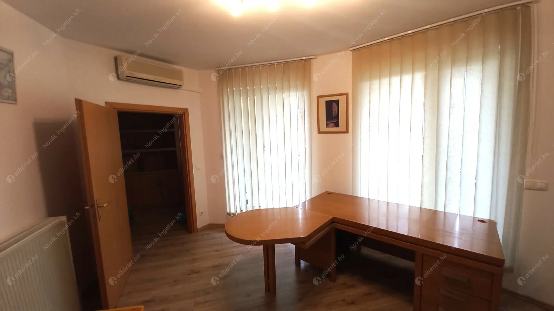 Kiadó albérlet 240000 Ft/hó áron: Budapest, IX. kerület  Tűzoltó utca. Mérete: 40 nm, 1 szobás | Alberlet.hu - 6479492