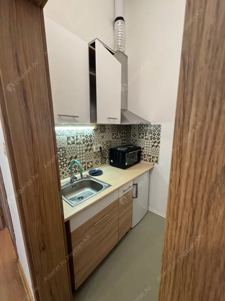 Kiadó albérlet 170000 Ft/hó áron: Budapest, IX. kerület  Üllői út. Mérete: 21 nm, 1 szobás | Alberlet.hu - 6571891