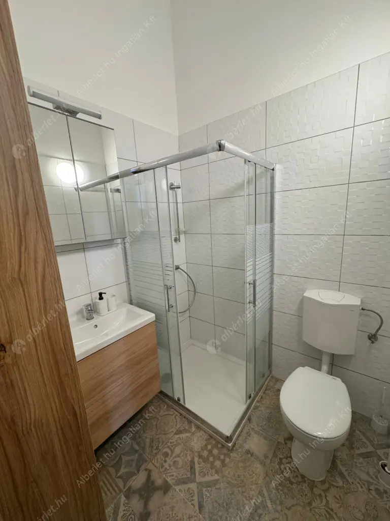 Kiadó albérlet 170000 Ft/hó áron: Budapest, IX. kerület  Üllői út. Mérete: 21 nm, 1 szobás | Alberlet.hu - 6571899