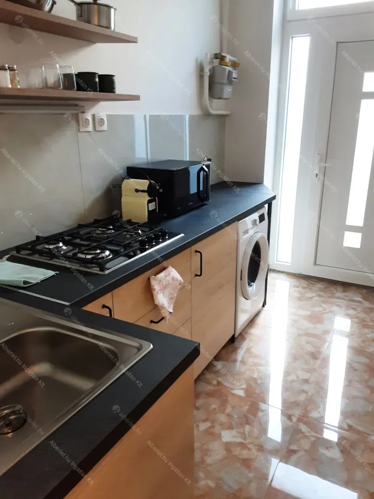 Kiadó albérlet 230000 Ft/hó áron: Budapest, IX. kerület  Üllői út. Mérete: 30 nm, 1 szobás | Alberlet.hu - 6703705