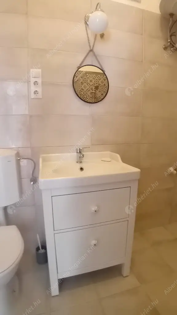 Kiadó albérlet 260000 Ft/hó áron: Budapest, IX. kerület  Üllői út. Mérete: 38 nm, 2 szobás | Alberlet.hu - 6515579