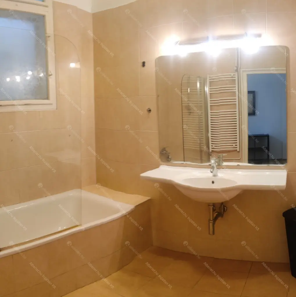 Kiadó albérlet 370000 Ft/hó áron: Budapest, IX. kerület  Üllői út. Mérete: 98 nm, 3 szobás | Alberlet.hu - 6684192