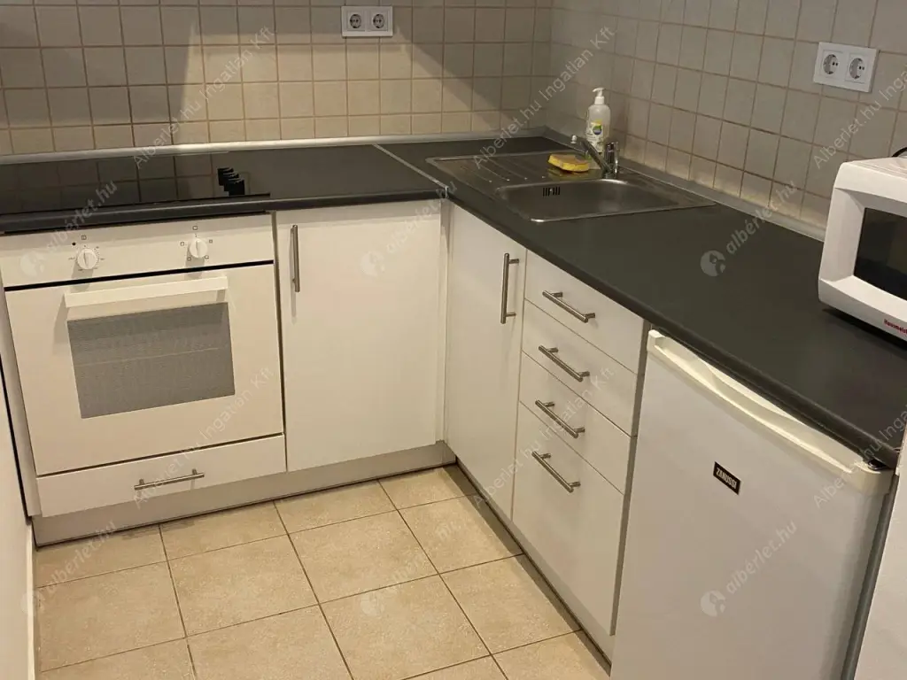 Kiadó albérlet 195000 Ft/hó áron: Budapest, IX. kerület  Vágóhíd utca. Mérete: 28 nm, 1 szobás | Alberlet.hu - 6610796