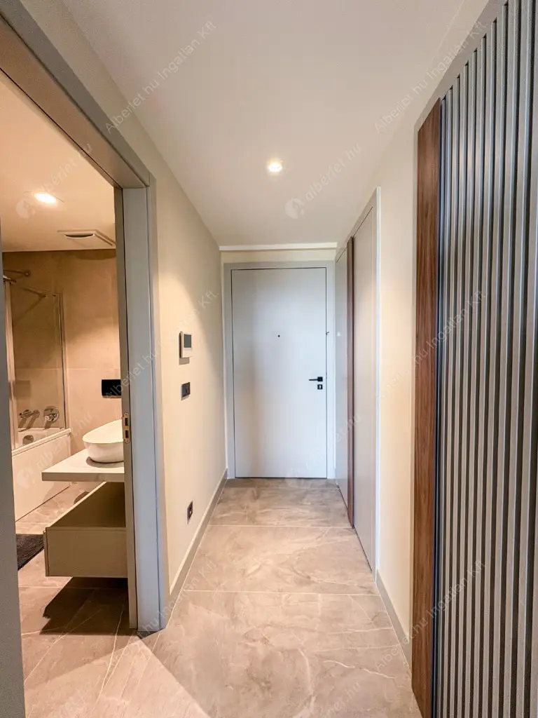 Kiadó albérlet 260000 Ft/hó áron: Budapest, IX. kerület  Vágóhíd utca. Mérete: 30 nm, 1 szobás | Alberlet.hu - 6573231