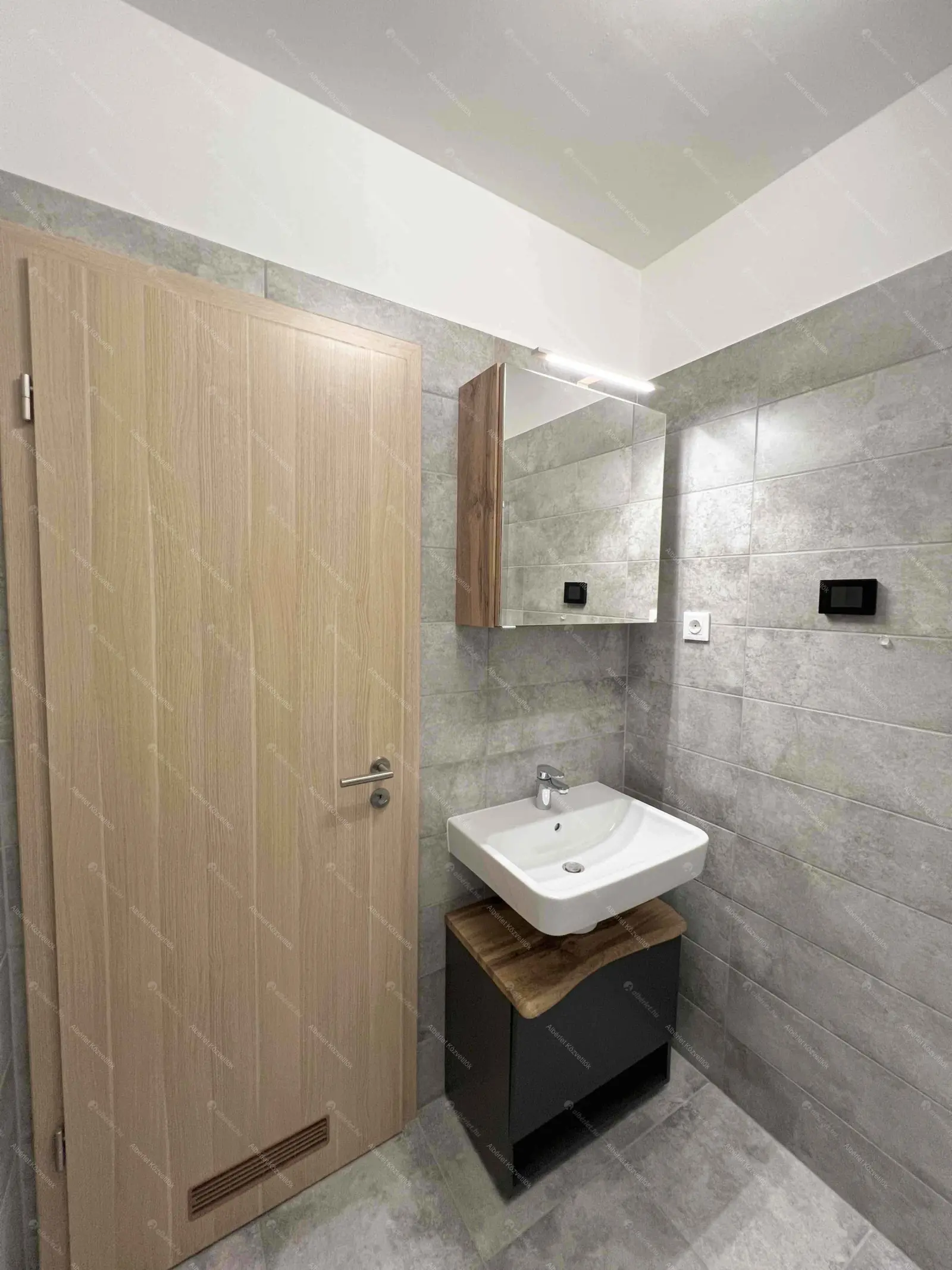 Kiadó albérlet 295000 Ft/hó áron: Budapest, IX. kerület  Vágóhíd utca. Mérete: 35 nm, 1 szobás | Alberlet.hu - 6699793