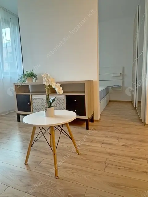 Kiadó albérlet 267000 Ft/hó áron: Budapest, IX. kerület  Vágóhíd utca. Mérete: 35 nm, 1 szobás | Alberlet.hu - 6571222