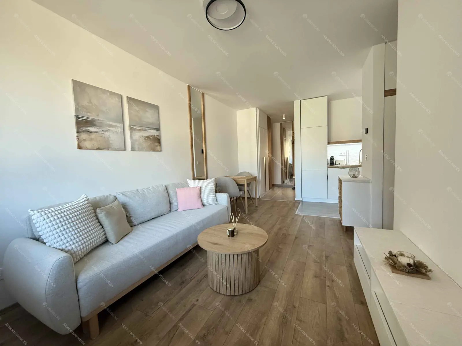 Kiadó albérlet 270000 Ft/hó áron: Budapest, IX. kerület  Vágóhíd utca. Mérete: 40 nm, 1 szobás | Alberlet.hu - 6662716