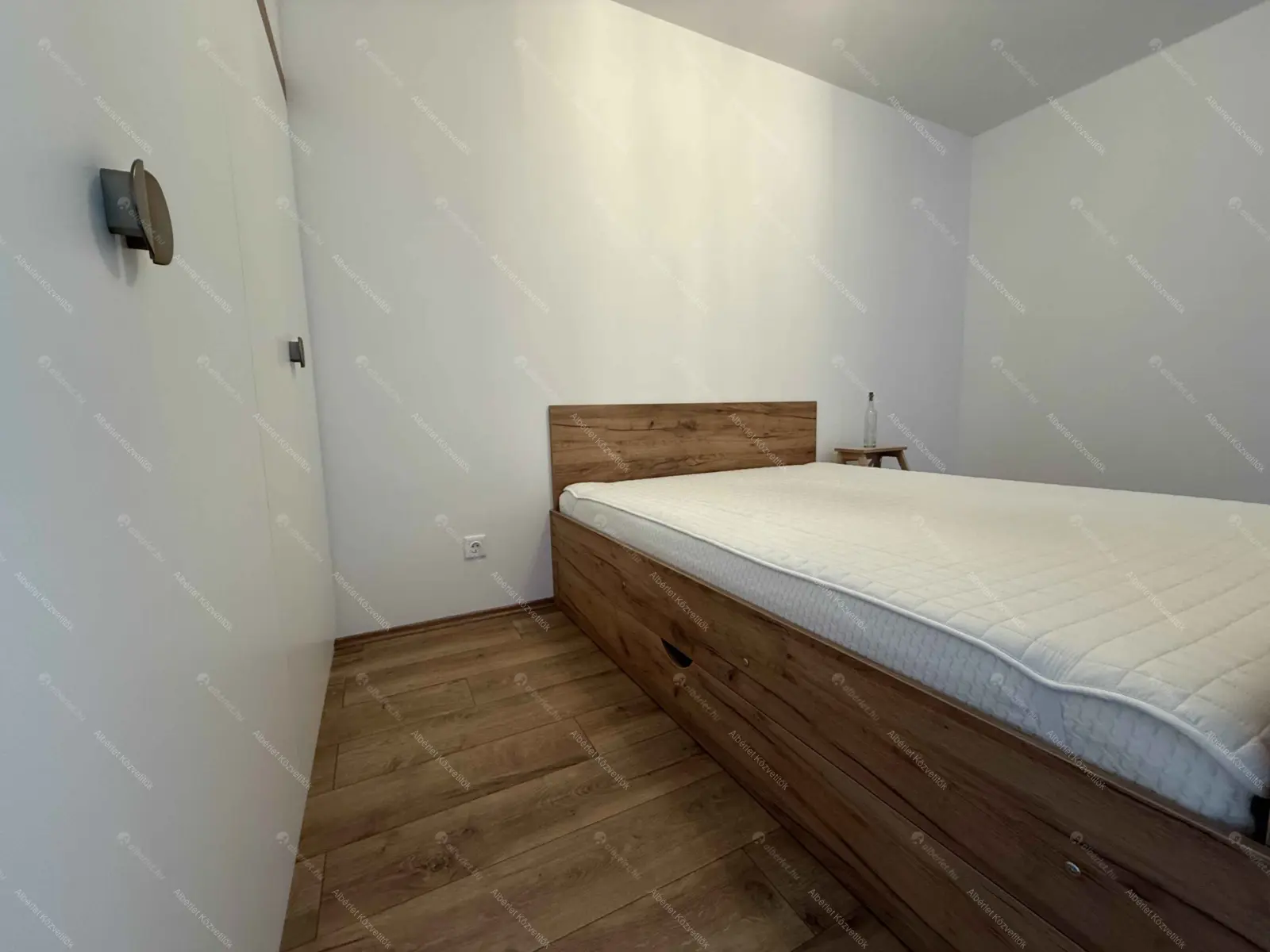 Kiadó albérlet 270000 Ft/hó áron: Budapest, IX. kerület  Vágóhíd utca. Mérete: 40 nm, 1 szobás | Alberlet.hu - 6662721