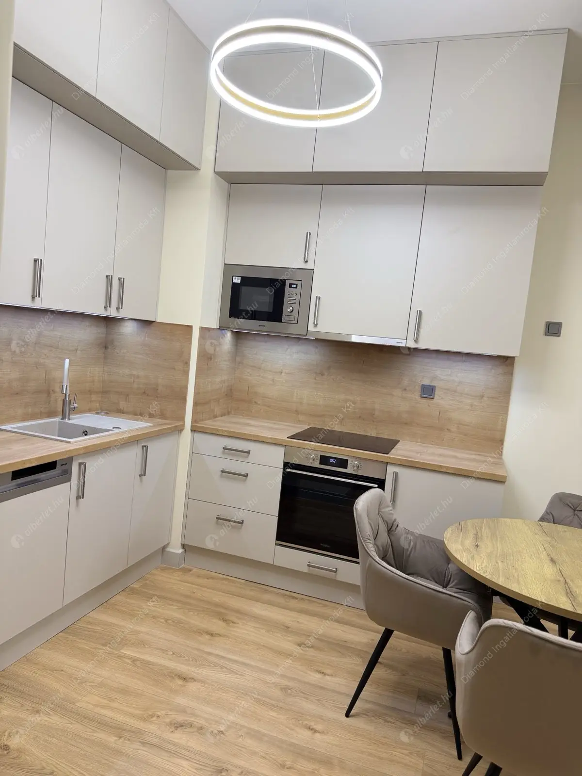 Kiadó albérlet 350000 Ft/hó áron: Budapest, IX. kerület  Vágóhíd utca. Mérete: 50 nm, 2 szobás | Alberlet.hu - 6611887