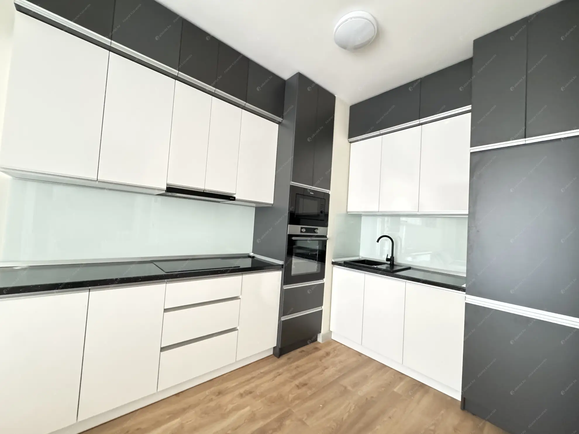 Kiadó albérlet 320000 Ft/hó áron: Budapest, IX. kerület  Vágóhíd utca. Mérete: 52 nm, 2 szobás | Alberlet.hu - 6570210