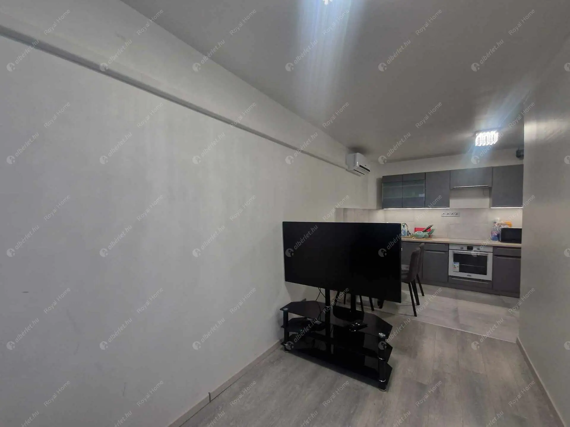 Kiadó albérlet 350000 Ft/hó áron: Budapest, IX. kerület  Vágóhíd utca. Mérete: 56 nm, 3 szobás | Alberlet.hu - 6158868