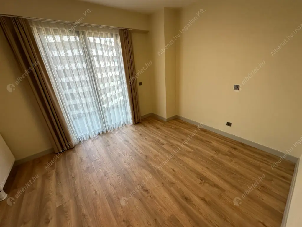 Kiadó albérlet 892000 Ft/hó áron: Budapest, IX. kerület  Vágóhíd utca. Mérete: 92 nm, 3 szobás | Alberlet.hu - 6572505