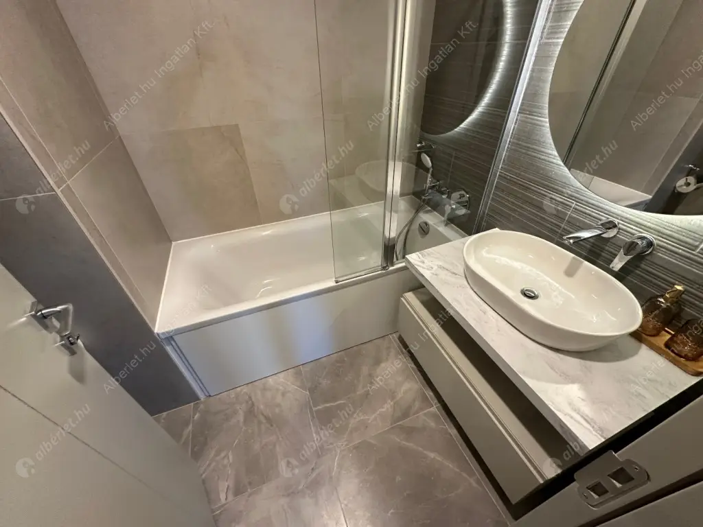 Kiadó albérlet 892000 Ft/hó áron: Budapest, IX. kerület  Vágóhíd utca. Mérete: 92 nm, 3 szobás | Alberlet.hu - 6572512