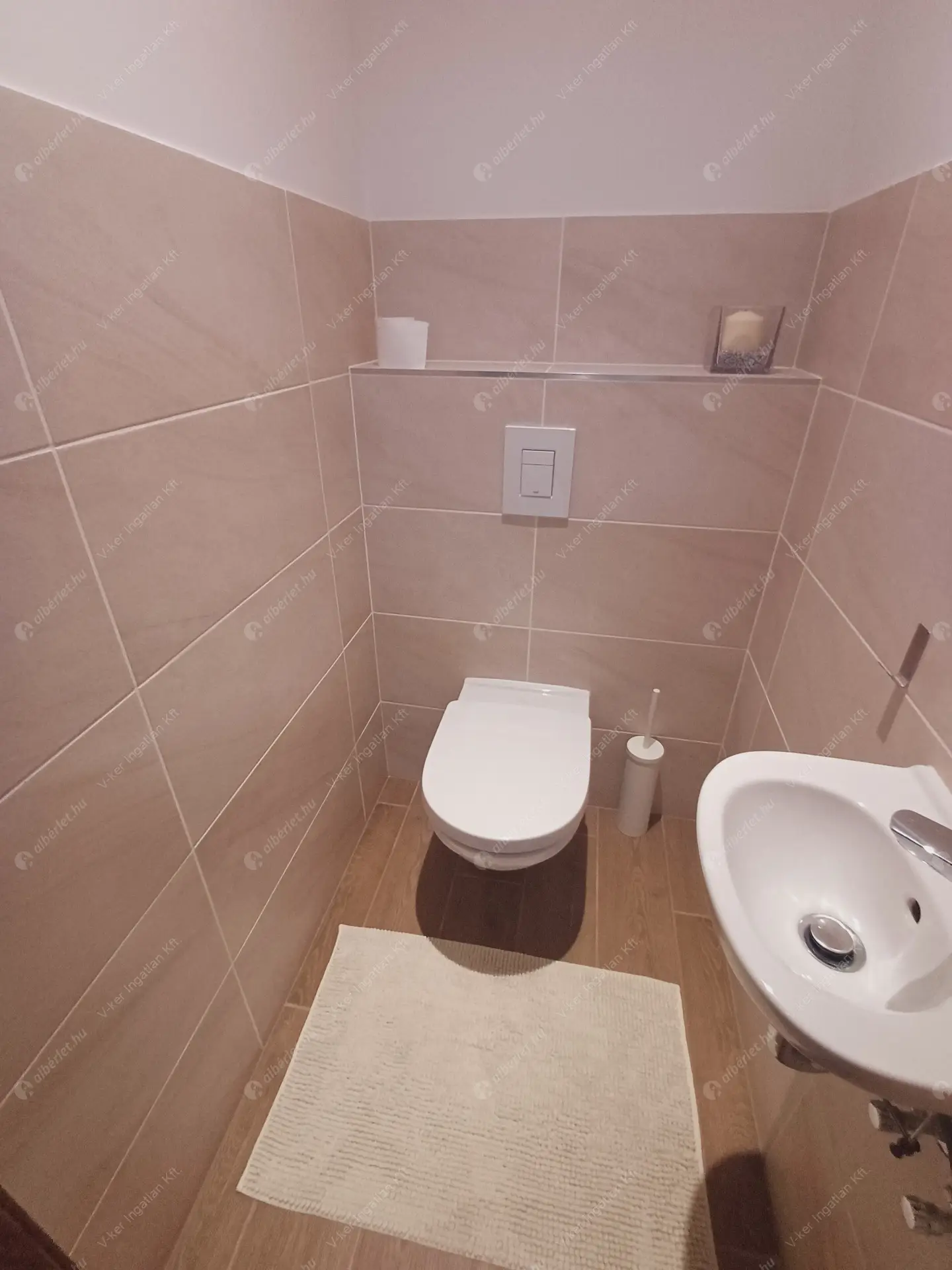 Kiadó albérlet 320000 Ft/hó áron: Budapest, IX. kerület  Vaskapu utca. Mérete: 47 nm, 2 szobás | Alberlet.hu - 6280478