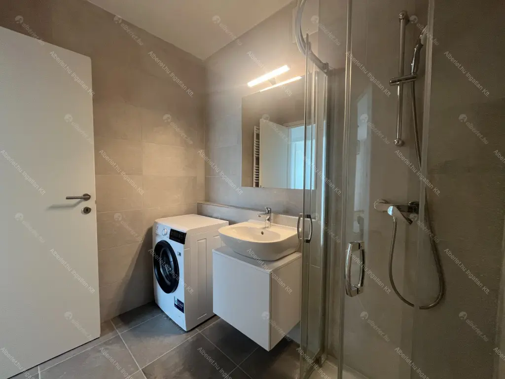 Kiadó albérlet 300000 Ft/hó áron: Budapest, IX. kerület  Vaskapu utca. Mérete: 50 nm, 2 szobás | Alberlet.hu - 6643270