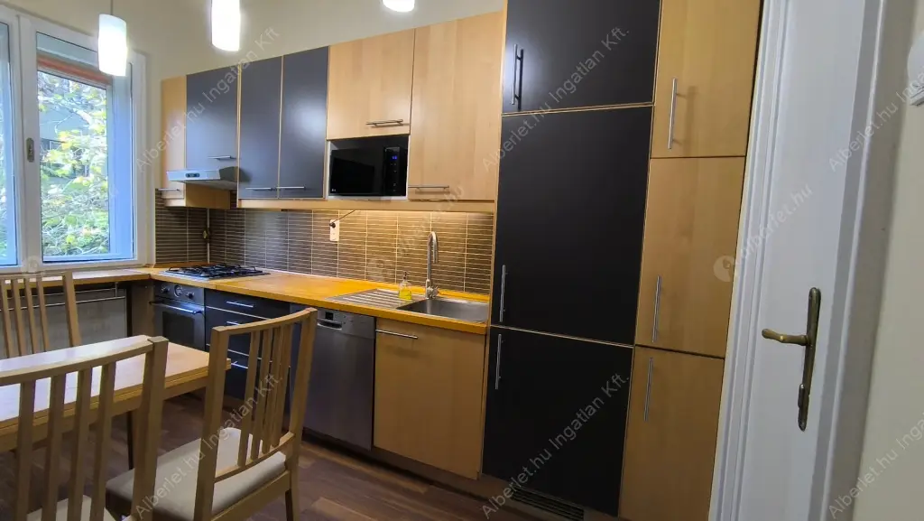 Kiadó albérlet 350000 Ft/hó áron: Budapest, IX. kerület  Vaskapu utca. Mérete: 80 nm, 3 szobás | Alberlet.hu - 6608747