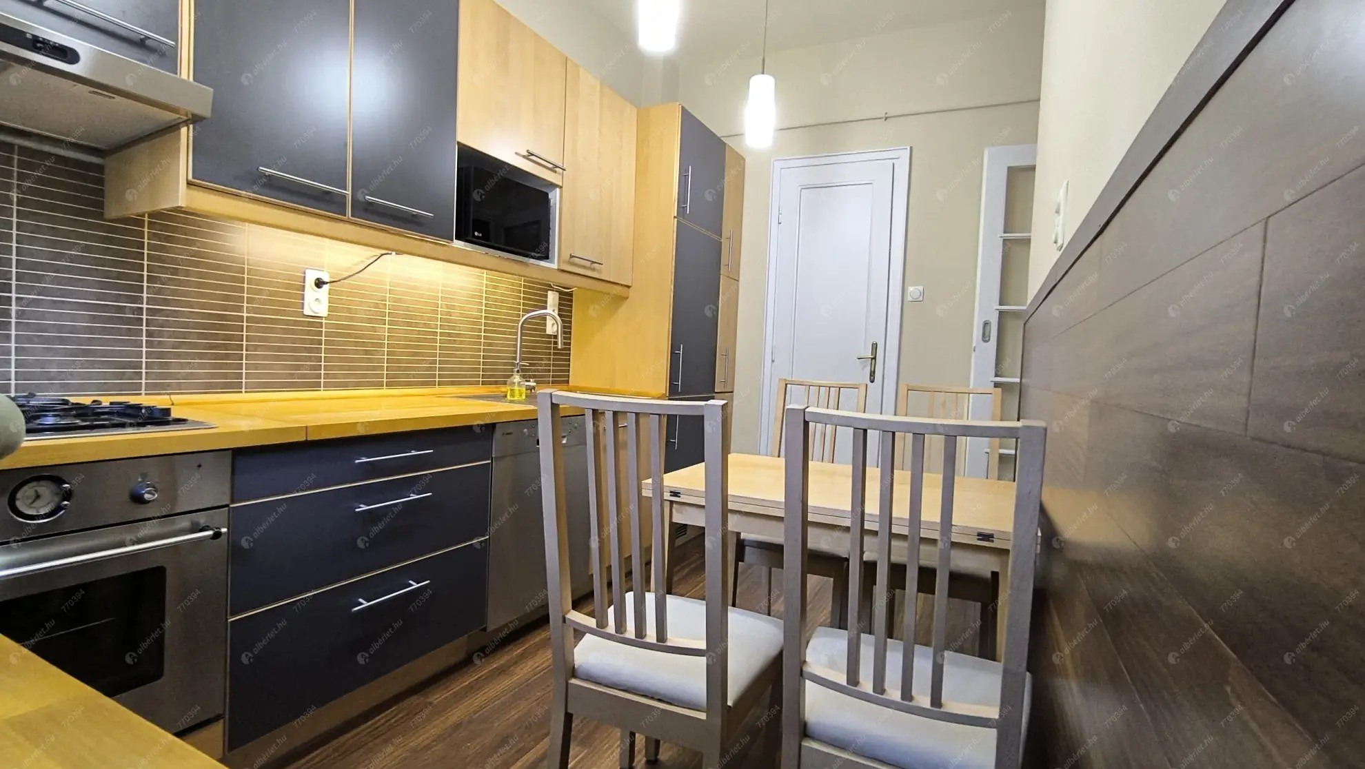 Kiadó albérlet 350000 Ft/hó áron: Budapest, IX. kerület  Vaskapu utca. Mérete: 80 nm, 3 szobás | Alberlet.hu - 6571540