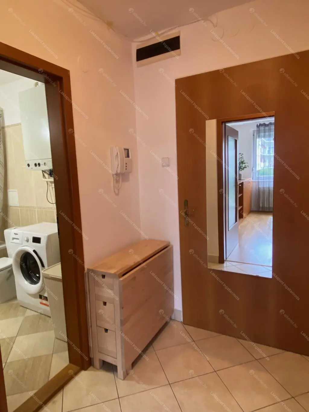 Kiadó albérlet 215000 Ft/hó áron: Budapest, IX. kerület  Viola utca. Mérete: 36 nm, 1 szobás | Alberlet.hu - 6680810