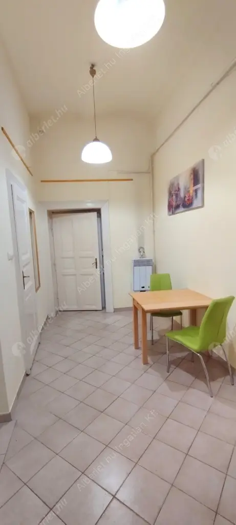 Kiadó albérlet 195000 Ft/hó áron: Budapest, IX. kerület  Viola utca. Mérete: 44 nm, 1 szobás | Alberlet.hu - 6635304