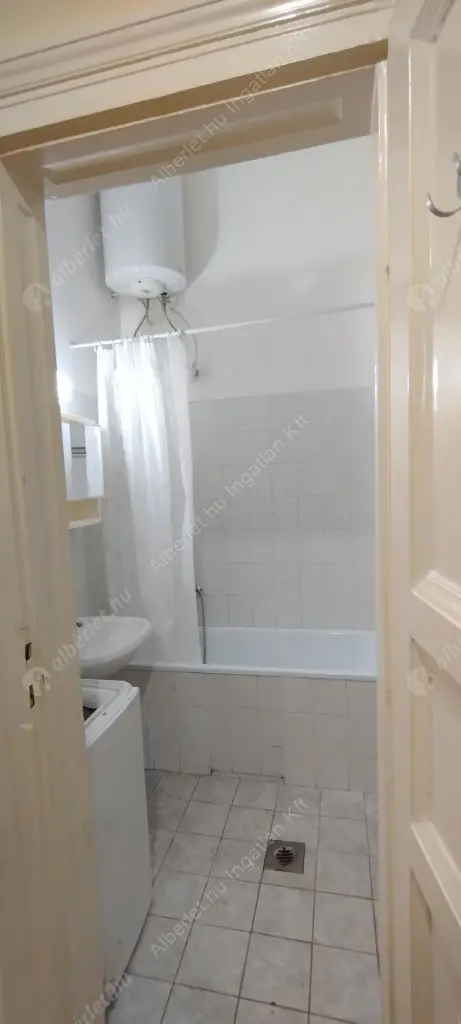 Kiadó albérlet 195000 Ft/hó áron: Budapest, IX. kerület  Viola utca. Mérete: 44 nm, 1 szobás | Alberlet.hu - 6636804