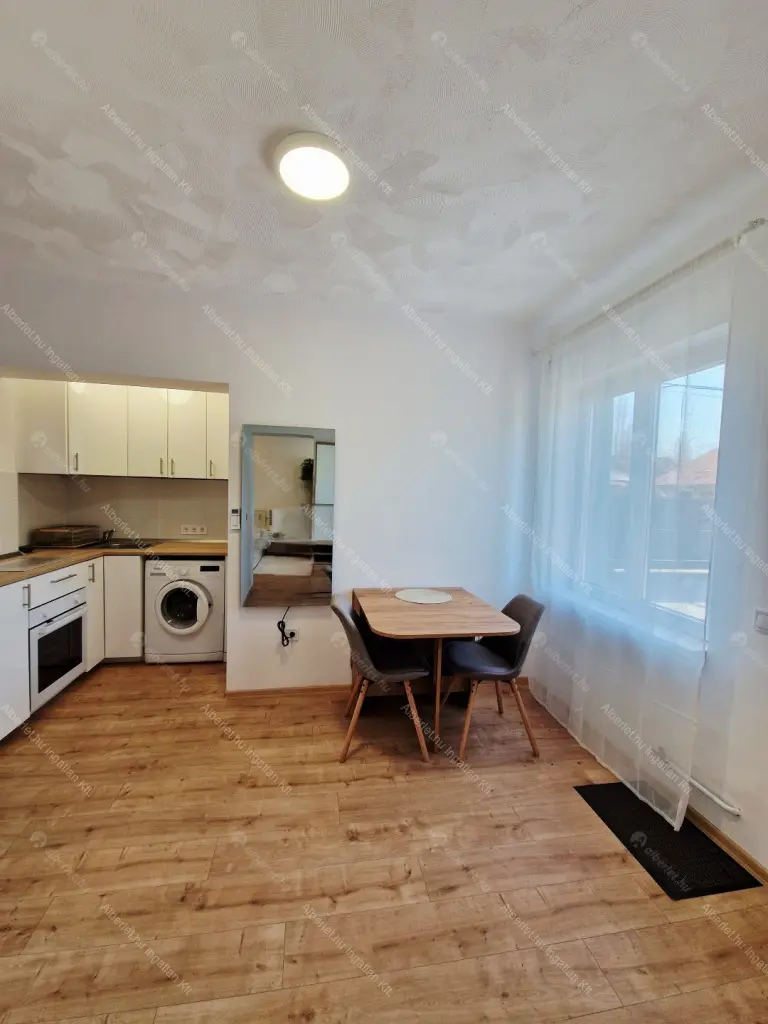 Kiadó albérlet 190000 Ft/hó áron: Budapest, IX. kerület  Víztorony köz. Mérete: 27 nm, 1 szobás | Alberlet.hu - 6679737