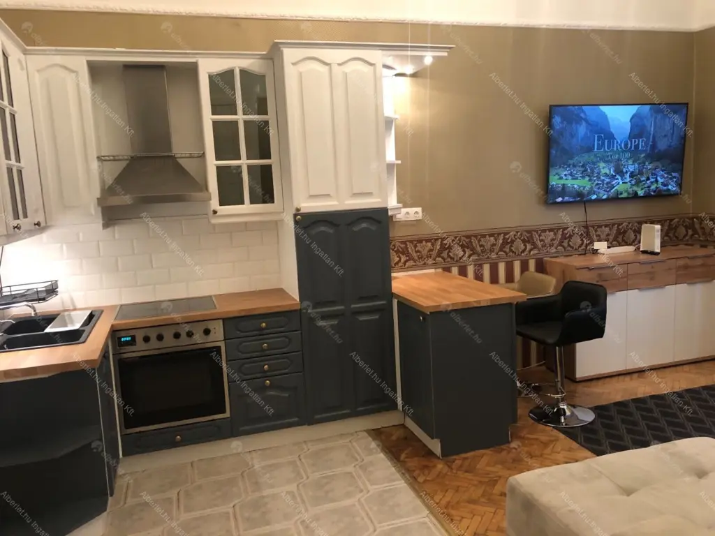 Kiadó albérlet 360000 Ft/hó áron: Budapest, V. kerület  Alkotmány utca. Mérete: 53 nm, 2 szobás | Alberlet.hu - 6709832