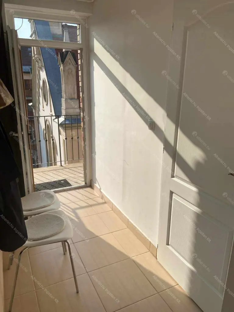 Kiadó albérlet 320000 Ft/hó áron: Budapest, V. kerület  Alkotmány utca. Mérete: 60 nm, 3 szobás | Alberlet.hu - 6680108