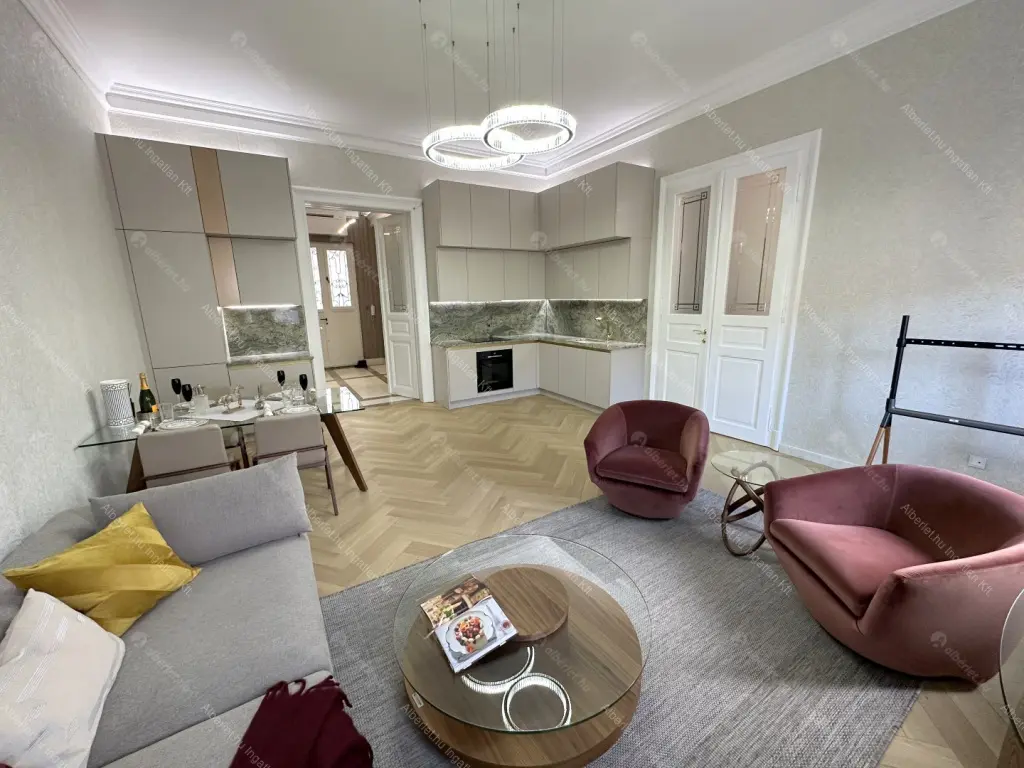 Kiadó albérlet 1300000 Ft/hó áron: Budapest, V. kerület  Alkotmány utca. Mérete: 80 nm, 3 szobás | Alberlet.hu - 6657585