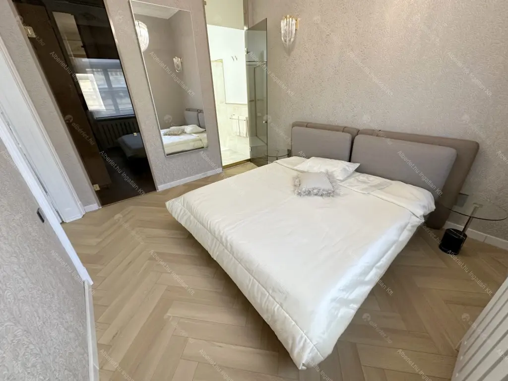 Kiadó albérlet 1300000 Ft/hó áron: Budapest, V. kerület  Alkotmány utca. Mérete: 80 nm, 3 szobás | Alberlet.hu - 6657590