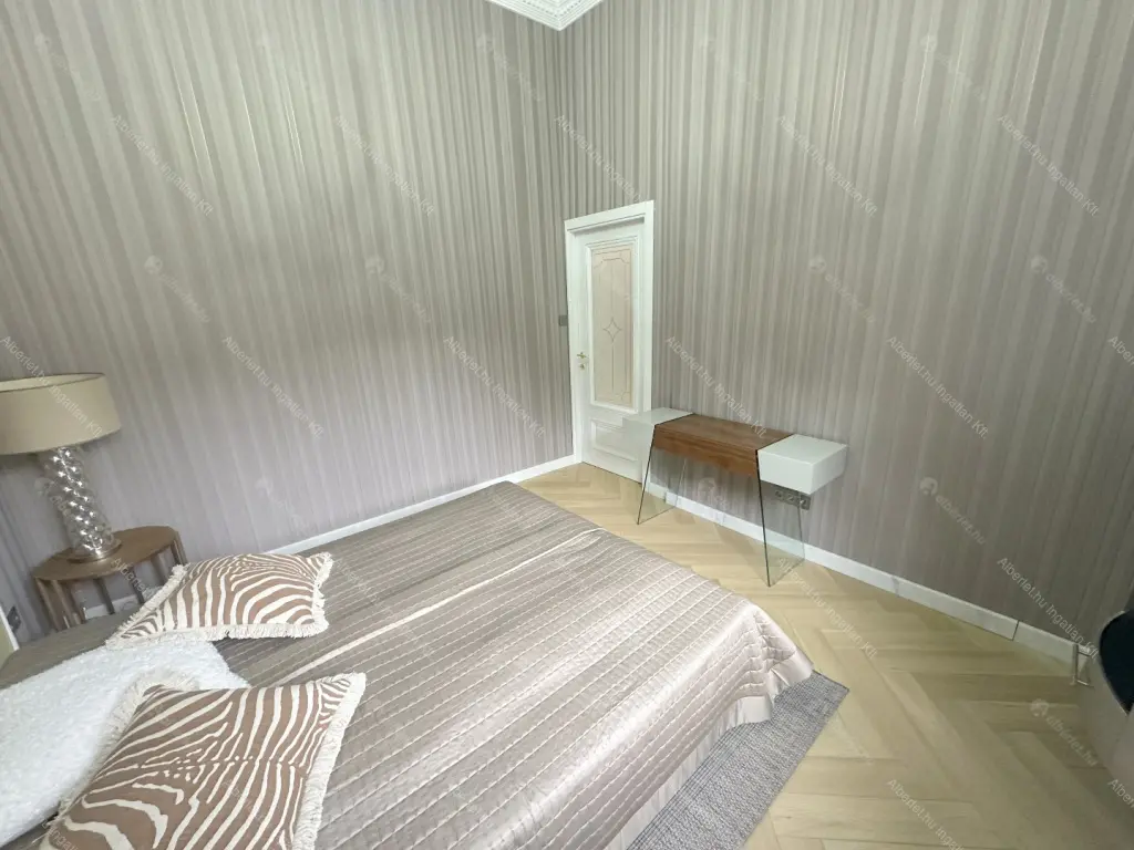 Kiadó albérlet 1300000 Ft/hó áron: Budapest, V. kerület  Alkotmány utca. Mérete: 80 nm, 3 szobás | Alberlet.hu - 6657595