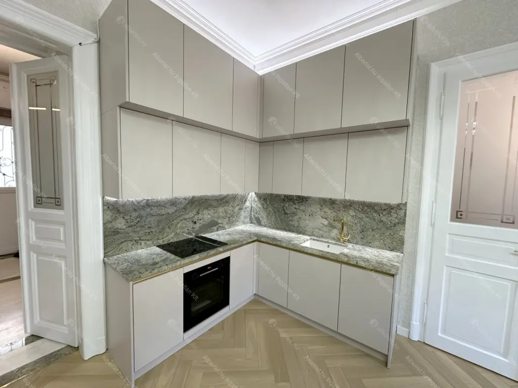 Kiadó albérlet 1243000 Ft/hó áron: Budapest, V. kerület  Alkotmány utca. Mérete: 80 nm, 3 szobás | Alberlet.hu - 6682542