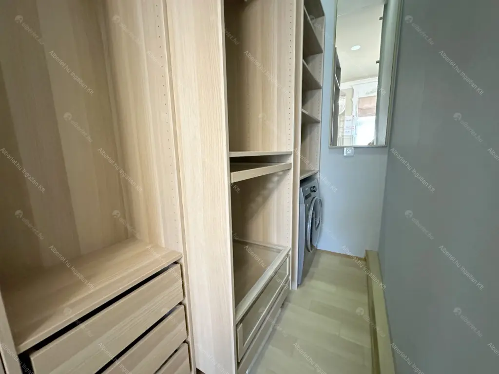 Kiadó albérlet 1243000 Ft/hó áron: Budapest, V. kerület  Alkotmány utca. Mérete: 80 nm, 3 szobás | Alberlet.hu - 6682548