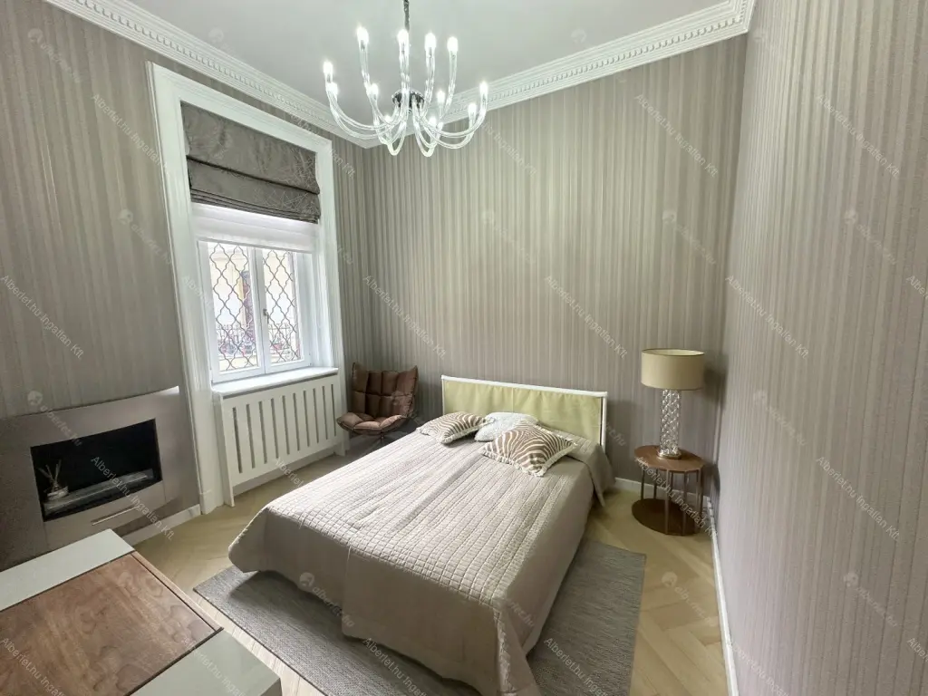 Kiadó albérlet 1243000 Ft/hó áron: Budapest, V. kerület  Alkotmány utca. Mérete: 80 nm, 3 szobás | Alberlet.hu - 6682549