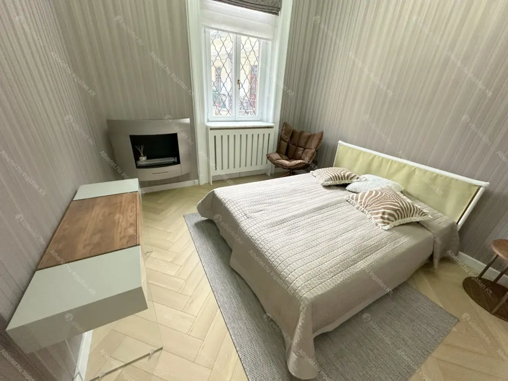 Kiadó albérlet 1243000 Ft/hó áron: Budapest, V. kerület  Alkotmány utca. Mérete: 80 nm, 3 szobás | Alberlet.hu - 6682550