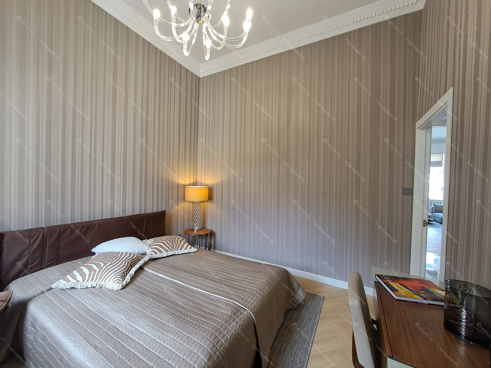 Kiadó albérlet 1024000 Ft/hó áron: Budapest, V. kerület  Alkotmány utca. Mérete: 85 nm, 3 szobás | Alberlet.hu - 6706533