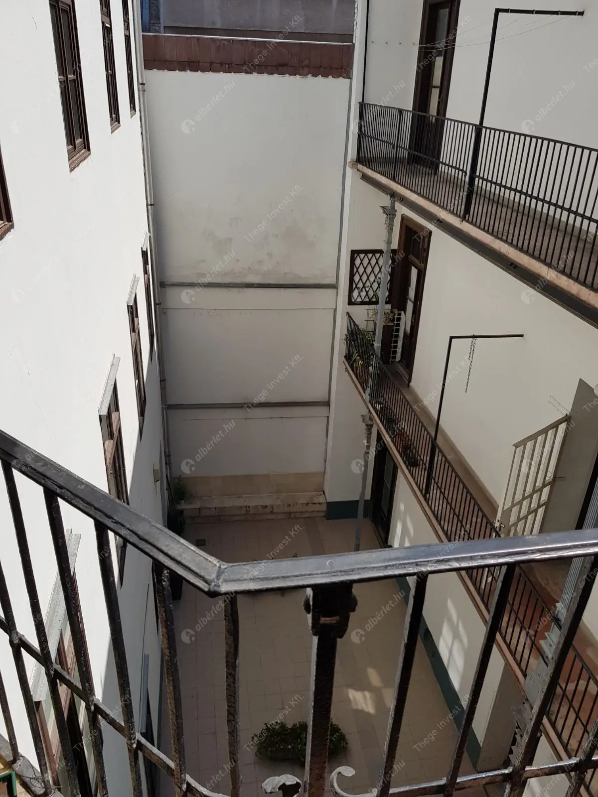 Kiadó albérlet 380000 Ft/hó áron: Budapest, V. kerület  Apáczai Csere János utca. Mérete: 83 nm, 2 szobás | Alberlet.hu - 6554389