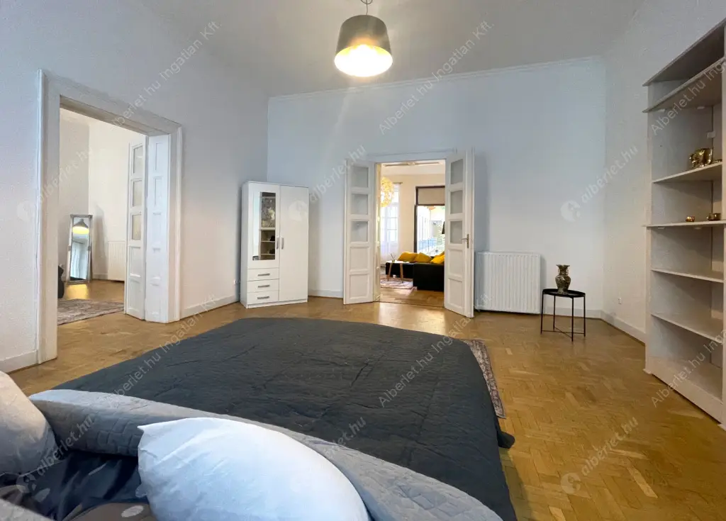 Kiadó albérlet 740000 Ft/hó áron: Budapest, V. kerület  Arany János utca. Mérete: 110 nm, 3 szobás | Alberlet.hu - 6518414