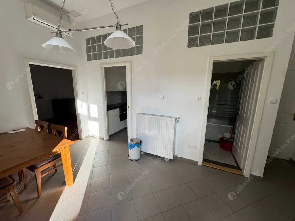 Kiadó albérlet 349000 Ft/hó áron: Budapest, V. kerület  Arany János utca. Mérete: 66 nm, 3 szobás | Alberlet.hu - 6561023