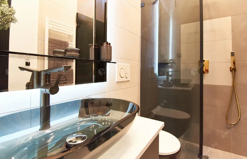 Kiadó albérlet 1389000 Ft/hó áron: Budapest, V. kerület  Aranykéz utca. Mérete: 121 nm, 4 szobás | Alberlet.hu - 6629654