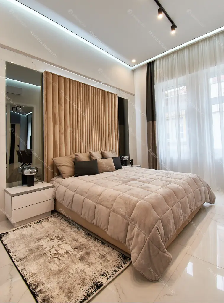 Kiadó albérlet 1233000 Ft/hó áron: Budapest, V. kerület  Aranykéz utca. Mérete: 121 nm, 4 szobás | Alberlet.hu - 6662978