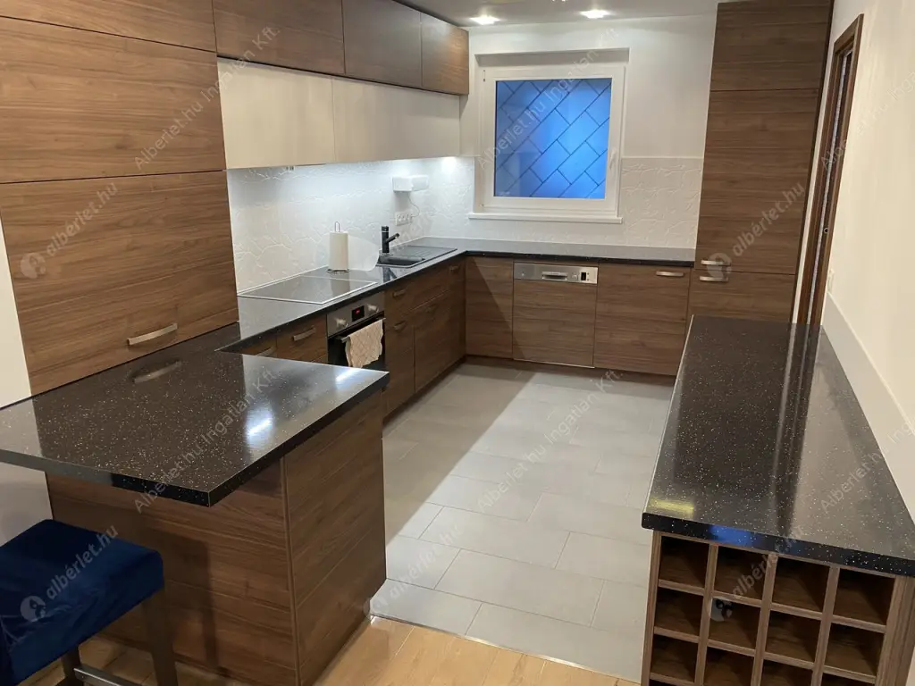 Kiadó albérlet 650000 Ft/hó áron: Budapest, V. kerület  Aranykéz utca. Mérete: 94 nm, 3 szobás | Alberlet.hu - 6590685