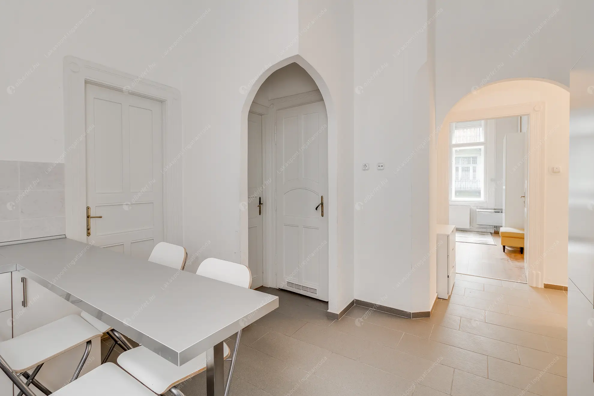 Kiadó albérlet 362000 Ft/hó áron: Budapest, V. kerület  Aulich utca. Mérete: 79 nm, 3 szobás | Alberlet.hu - 6637996