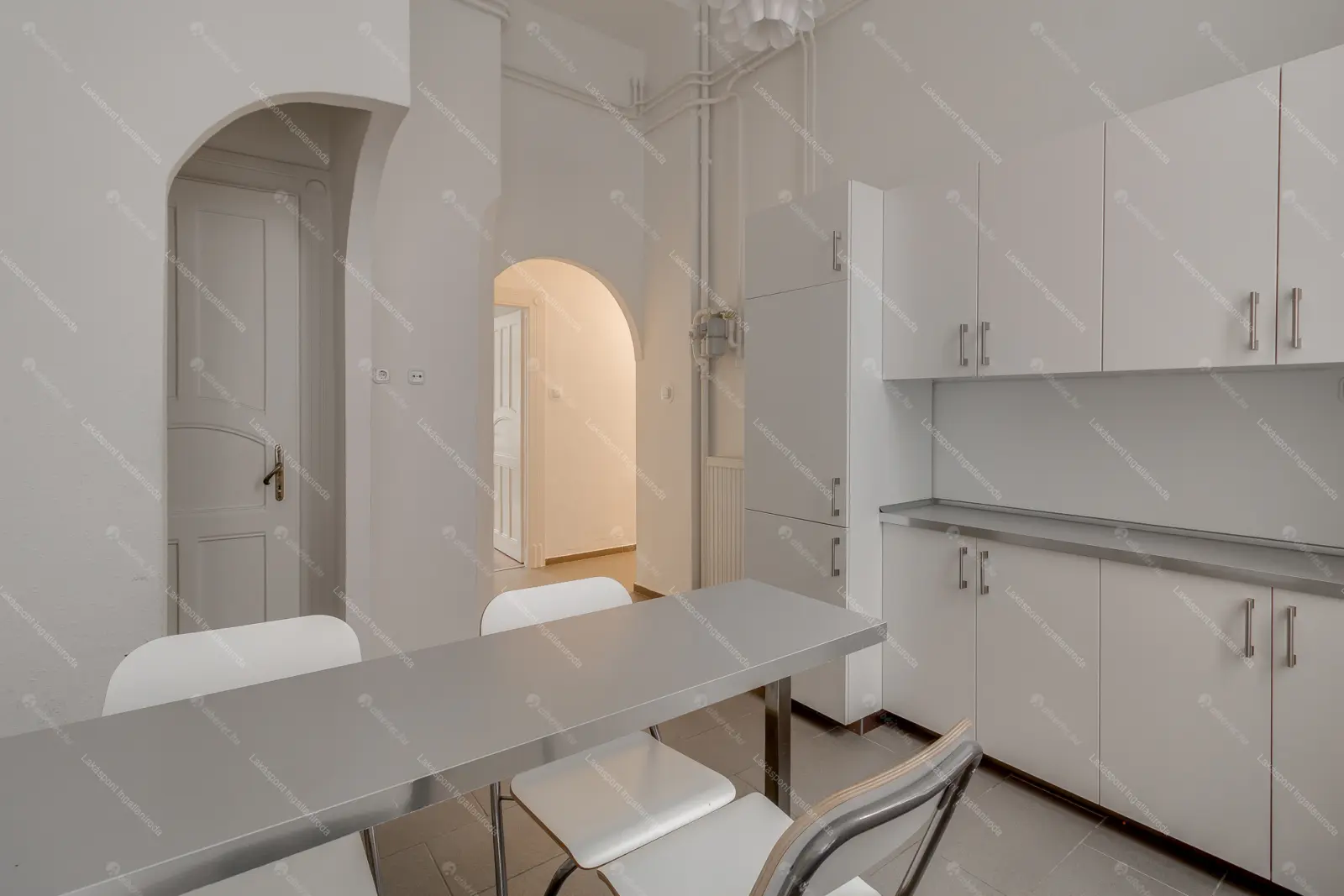 Kiadó albérlet 369000 Ft/hó áron: Budapest, V. kerület  Aulich utca. Mérete: 79 nm, 3 szobás | Alberlet.hu - 6674191