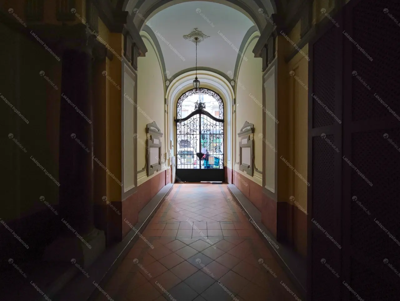 Kiadó albérlet 758000 Ft/hó áron: Budapest, V. kerület  Aulich utca. Mérete: 80 nm, 1 szobás | Alberlet.hu - 6665711