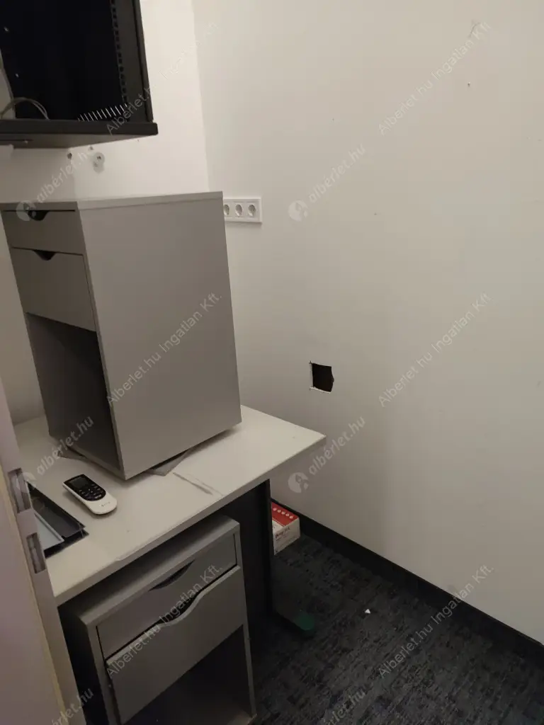 Kiadó albérlet 1355000 Ft/hó áron: Budapest, V. kerület  Bajcsy-Zsilinszky út. Mérete: 260 nm, 5 szobás | Alberlet.hu - 6613136