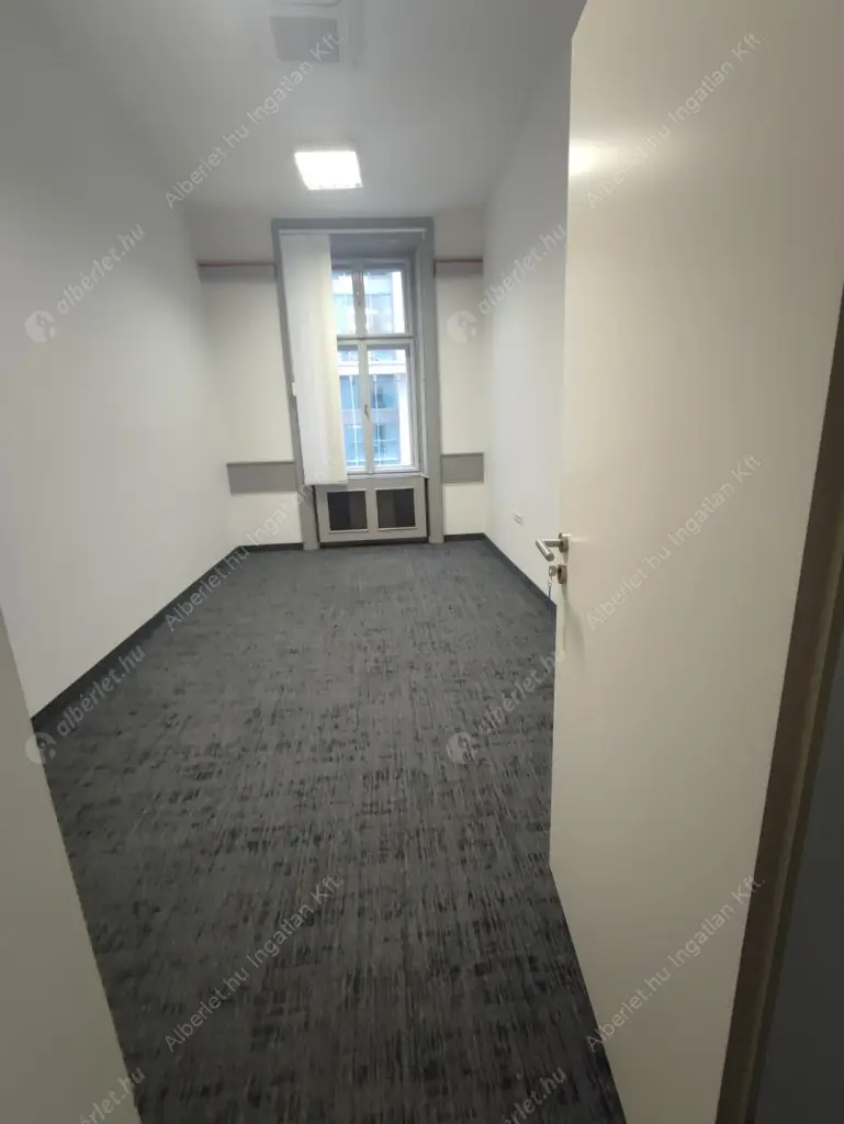 Kiadó albérlet 1355000 Ft/hó áron: Budapest, V. kerület  Bajcsy-Zsilinszky út. Mérete: 260 nm, 5 szobás | Alberlet.hu - 6613149