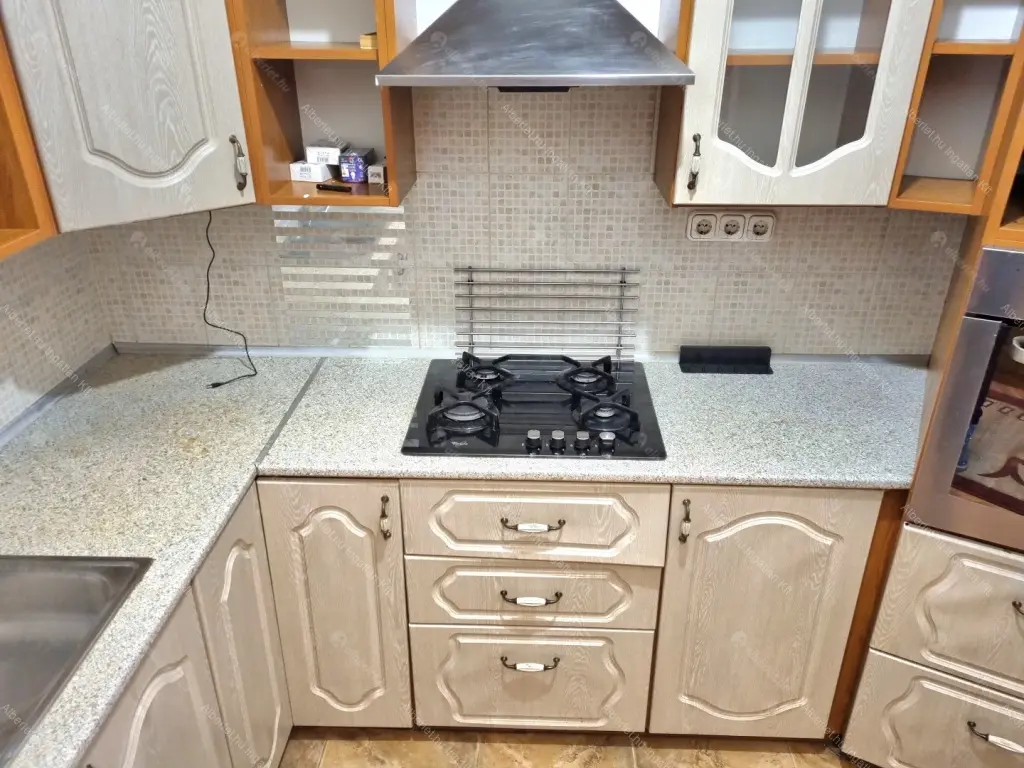 Kiadó albérlet 270000 Ft/hó áron: Budapest, V. kerület  Bajcsy-Zsilinszky út. Mérete: 63 nm, 2 szobás | Alberlet.hu - 6668774