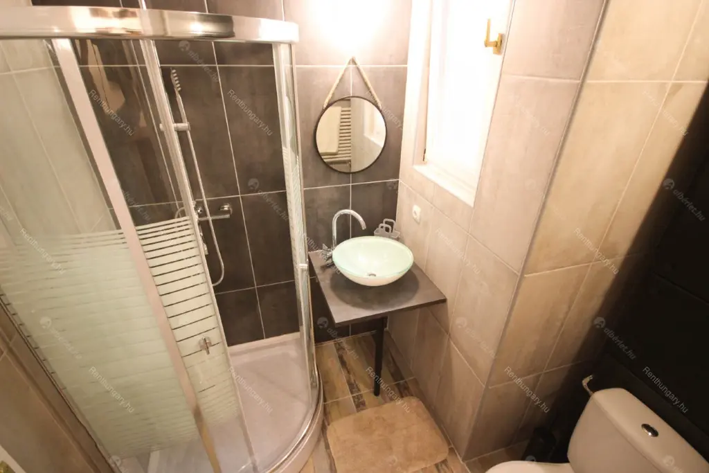 Kiadó albérlet 217000 Ft/hó áron: Budapest, V. kerület  Balassi Bálint utca. Mérete: 35 nm, 1 szobás | Alberlet.hu - 6703905