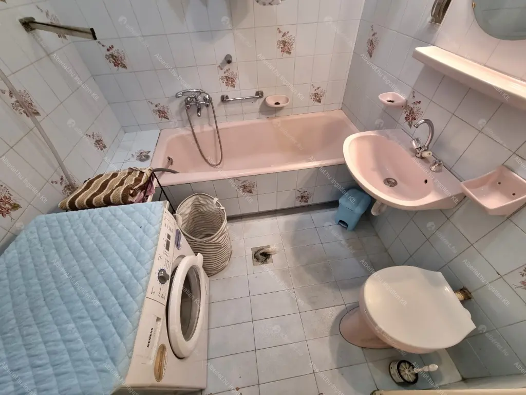 Kiadó albérlet 199000 Ft/hó áron: Budapest, V. kerület  Balassi Bálint utca. Mérete: 44 nm, 1 szobás | Alberlet.hu - 6652392